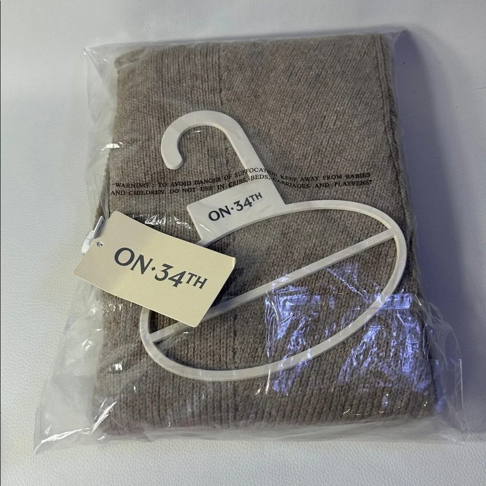 4/$25**NEW Women's On 34th Beige Knit Scarf - Picture 3 of 3